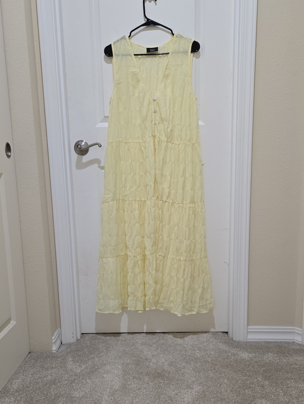 Vici Cream Sleeveless Tiered Maxi Dress NWOT